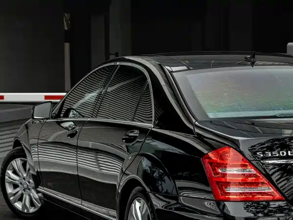 Mercedes-Benz S-Class 2012