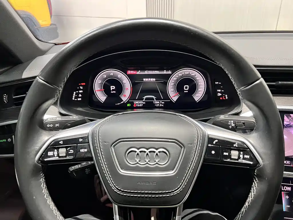 Audi A6L 2023 — фото 8