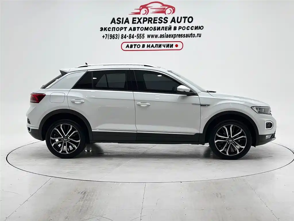 Volkswagen T-Roc 2023 — фото 9