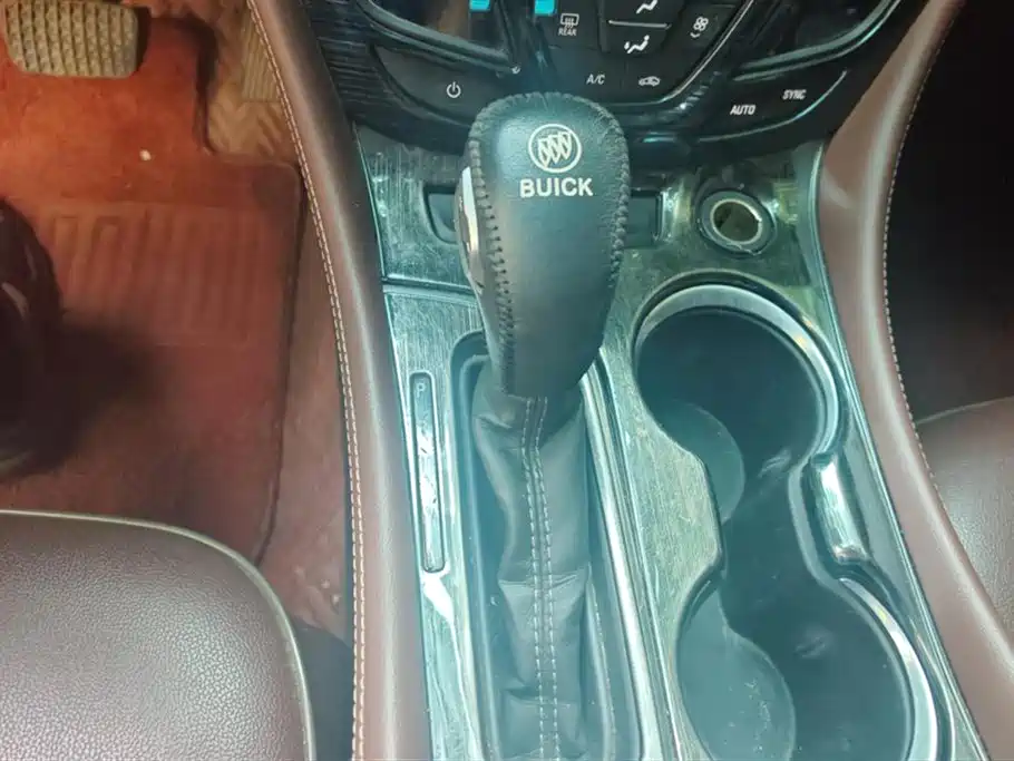 Buick Envision Plus 2021 — фото 16