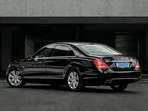 Mercedes-Benz S-Class 2012