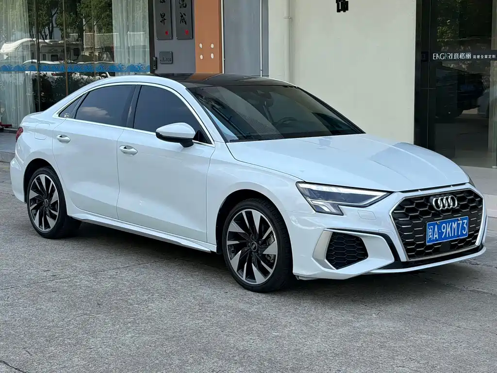Audi A3 2023 — фото 3