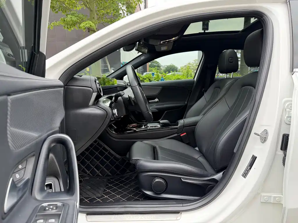 Mercedes-Benz A-Class 2021 — фото 15