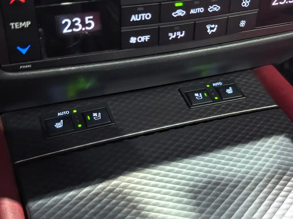 Lexus GS 2018 — фото 10