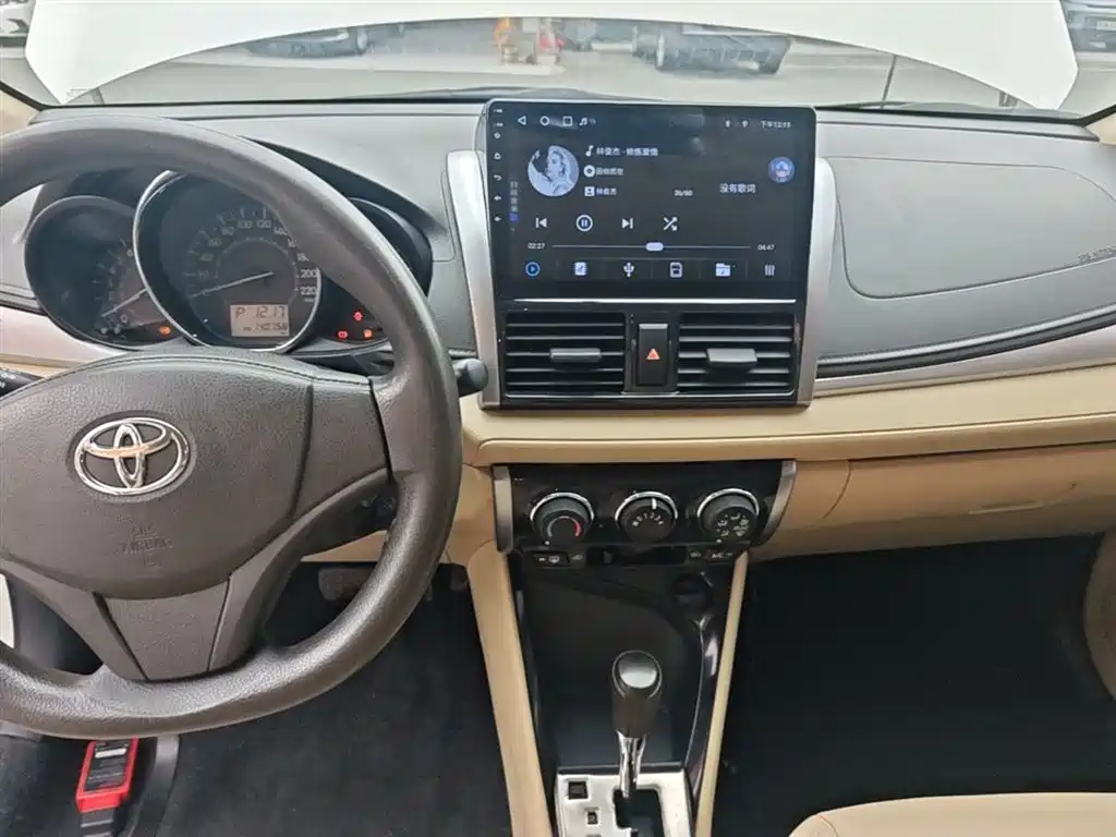 Toyota Vios 2014 — фото 12