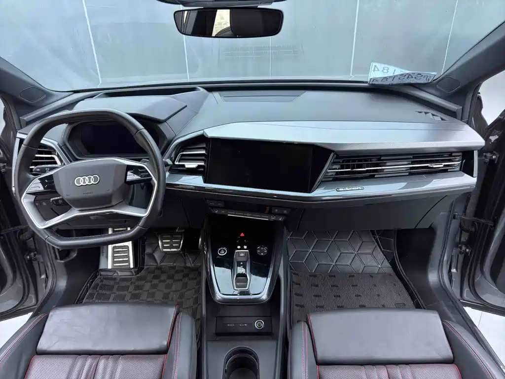 Audi Q5 e-tron 2022 — фото 16