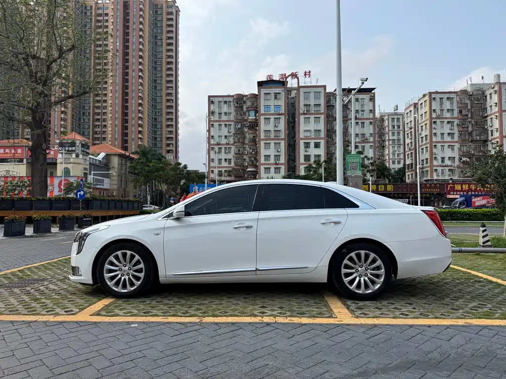 Cadillac XTS 2019 — фото 7
