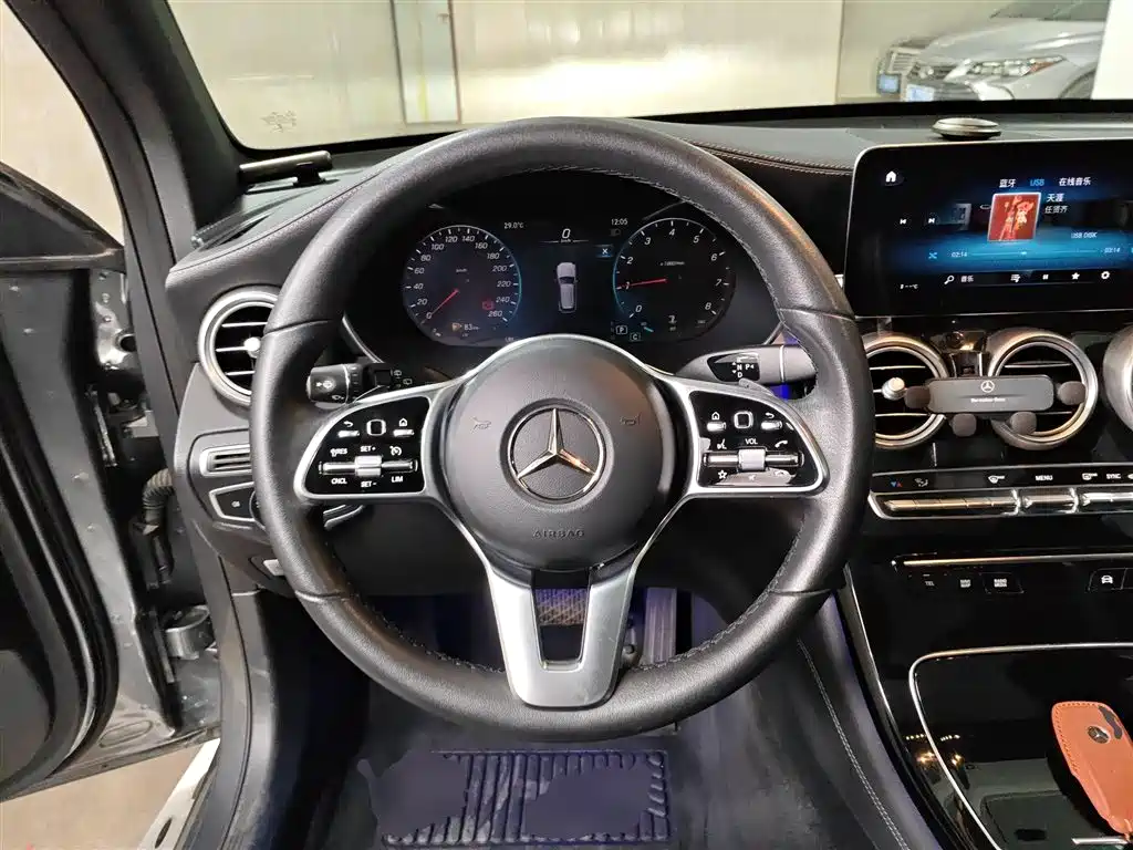 Mercedes-Benz GLC 2021 — фото 11