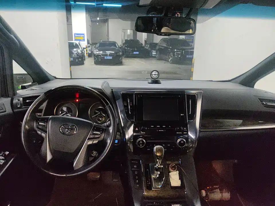 Toyota Alphard 2019 — фото 10