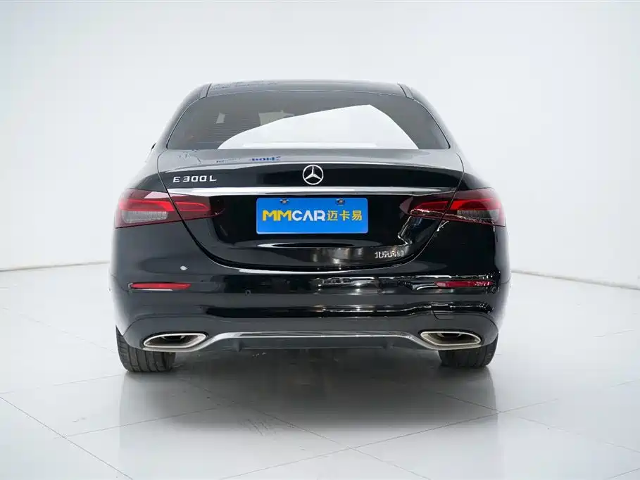 Mercedes-Benz E-Class 2021 — фото 15