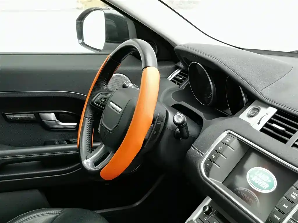 Land Rover Evoque 2015 — фото 22