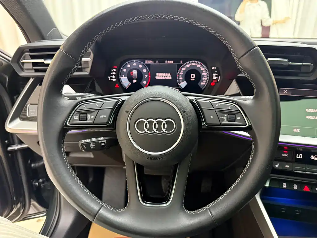 Audi A3 2023 — фото 12