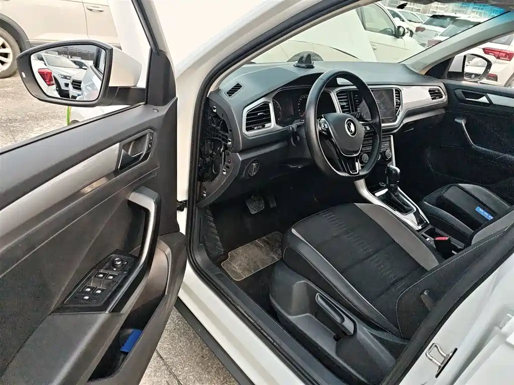 Volkswagen T-Roc 2021 — фото 14