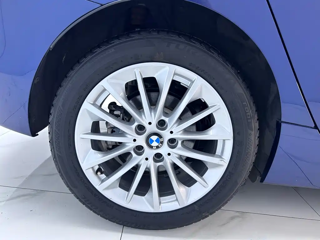 BMW 2 Series Active Tourer 2018 — фото 24