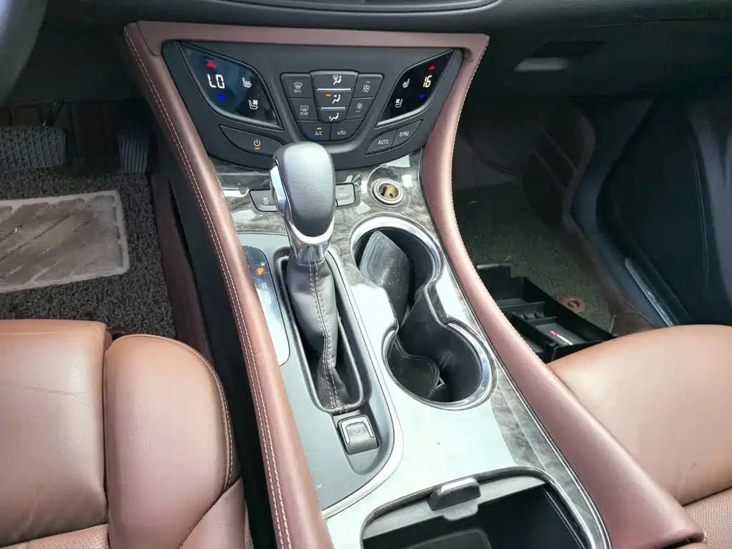 Buick Envision Plus 2016 — фото 14