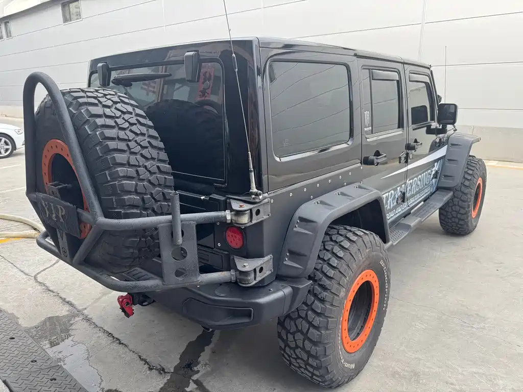 Jeep Wrangler 2013 — фото 2