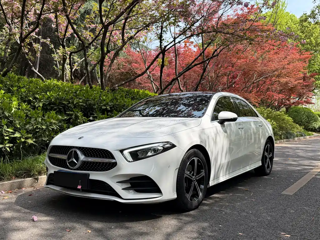 Mercedes-Benz A-Class 2022 — фото 1