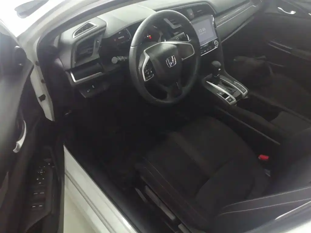 Honda Civic 2020 — фото 16