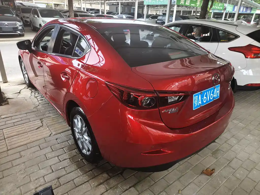 Mazda 3 Axela 2018 — фото 8