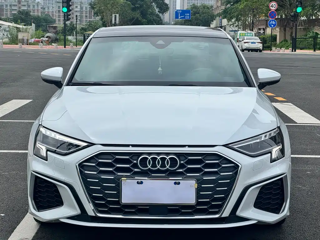 Audi A3 2021 — фото 2