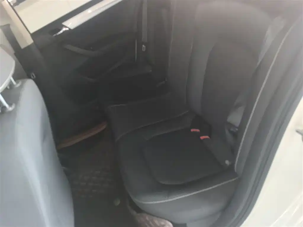 Skoda Rapid 2020 — фото 13