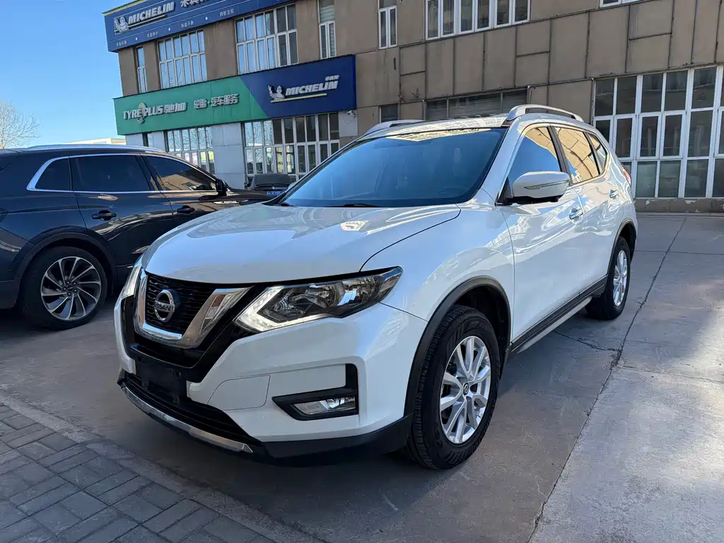 Nissan X-Trail 2017 — фото 1