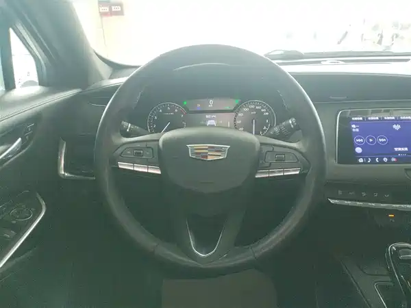 Cadillac XT4 2022