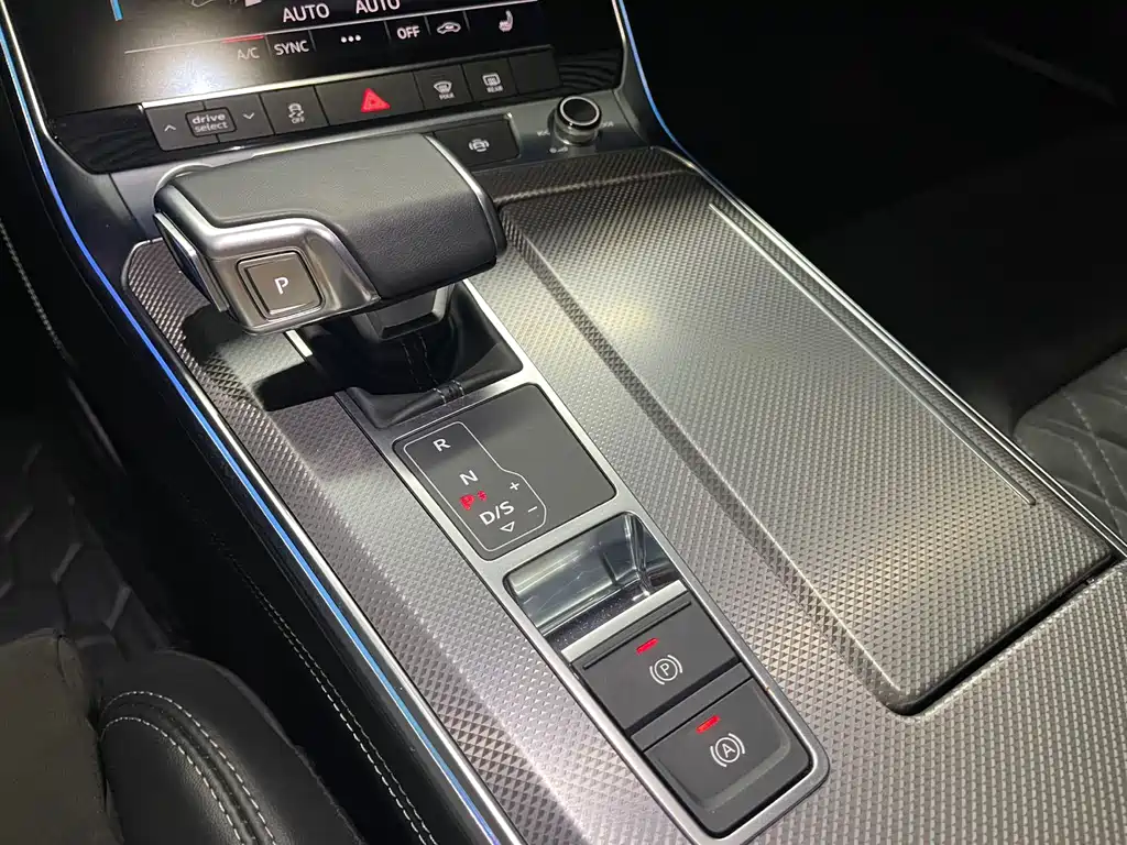 Audi A6L 2023 — фото 13