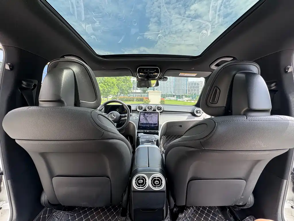 Mercedes-Benz C-Class 2023 — фото 20