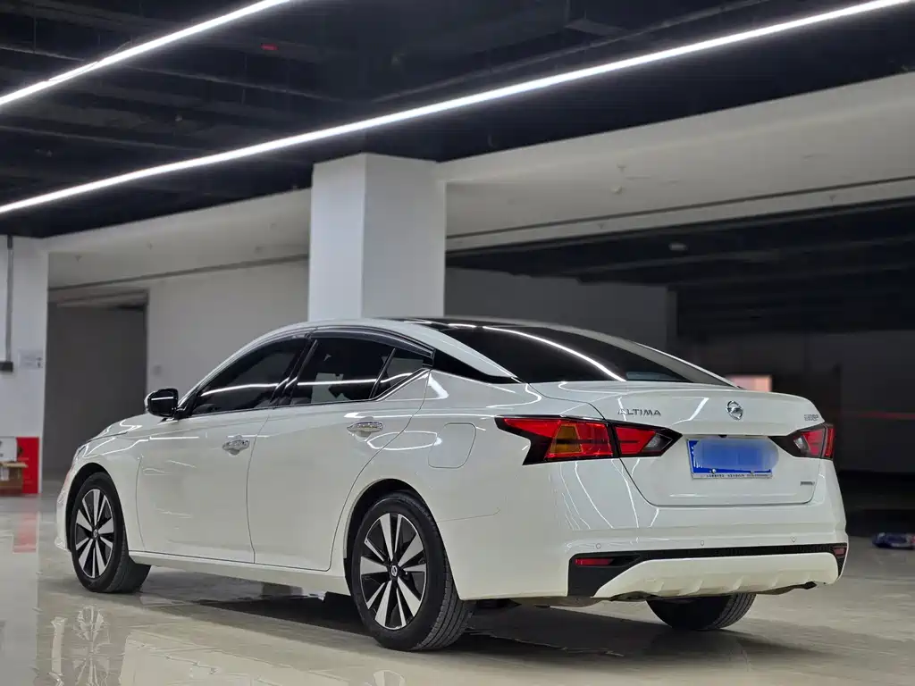 Nissan Teana 2023 — фото 4