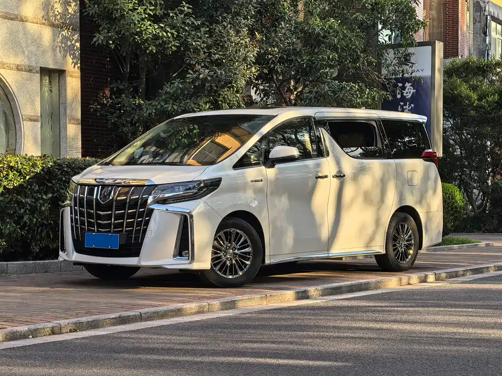 Toyota Alphard 2021 — фото 27