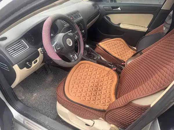 Volkswagen Sagitar 2012