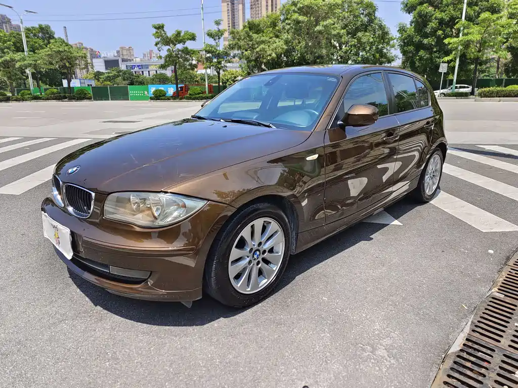 BMW 1 Series 2011 — фото 1