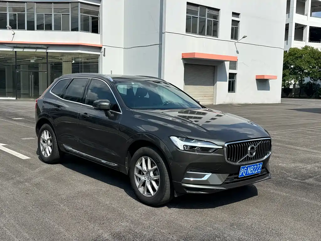 Volvo XC60 2021 — фото 3