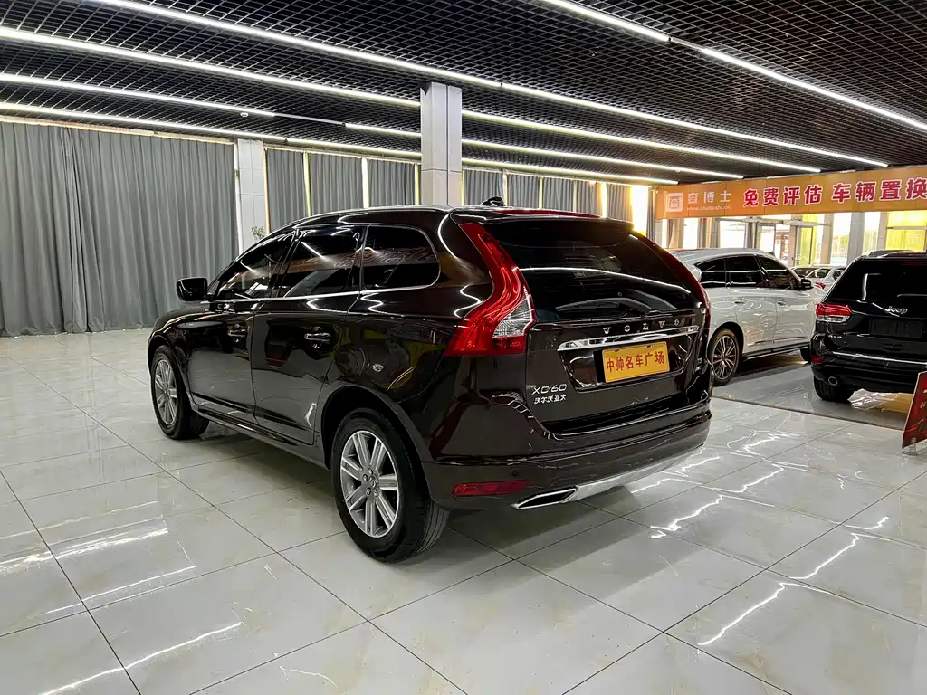 Volvo XC60 2017 — фото 4