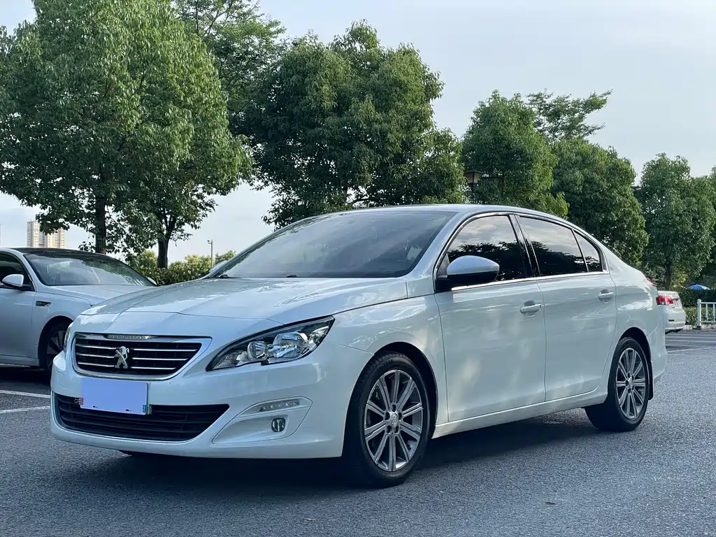 Peugeot 408 2016 — фото 1