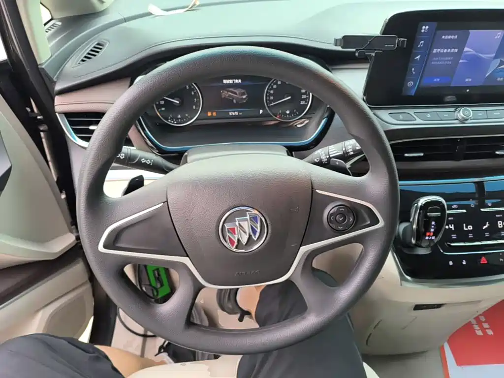 Buick GL8 2022 — фото 11