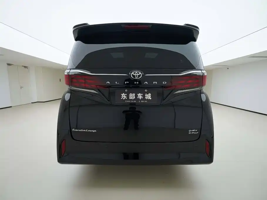 Toyota Alphard 2025 — фото 4