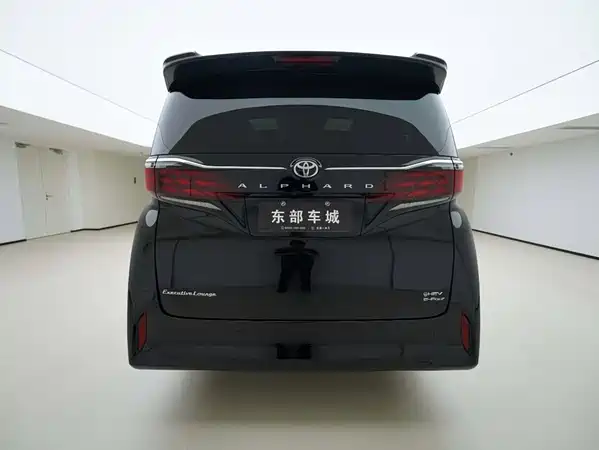 Toyota Alphard 2025