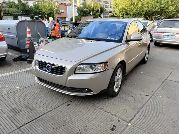Volvo S40 2011