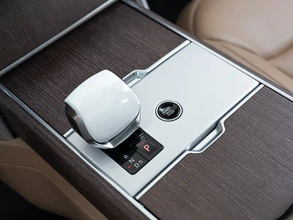 Land Rover Range Rover 2024 — фото 15
