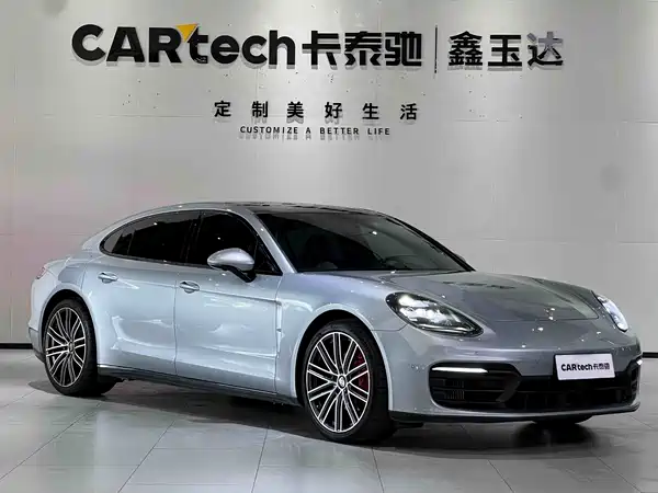 Porsche Panamera 2021