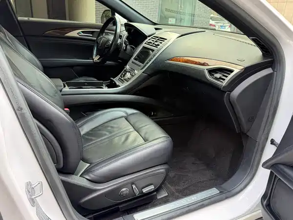 Lincoln MKZ 2019