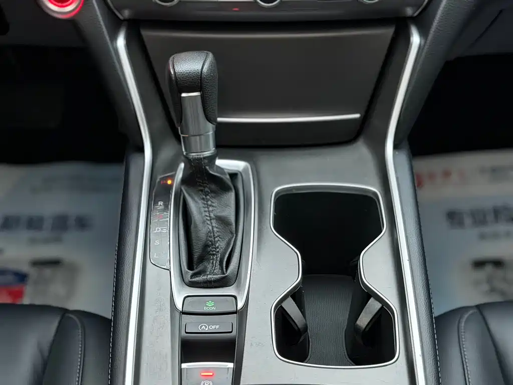Honda Accord 2020 — фото 13