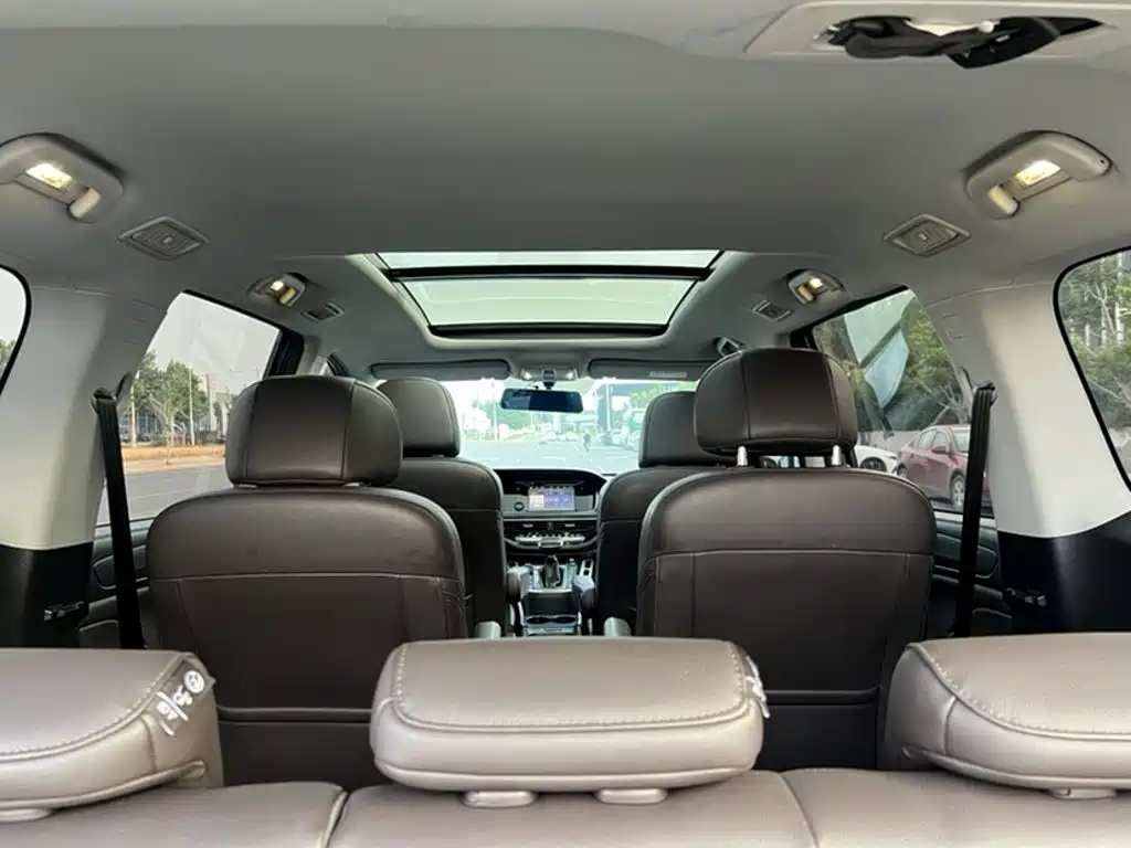 GAC Motor Trumpchi M6 2019 — фото 18
