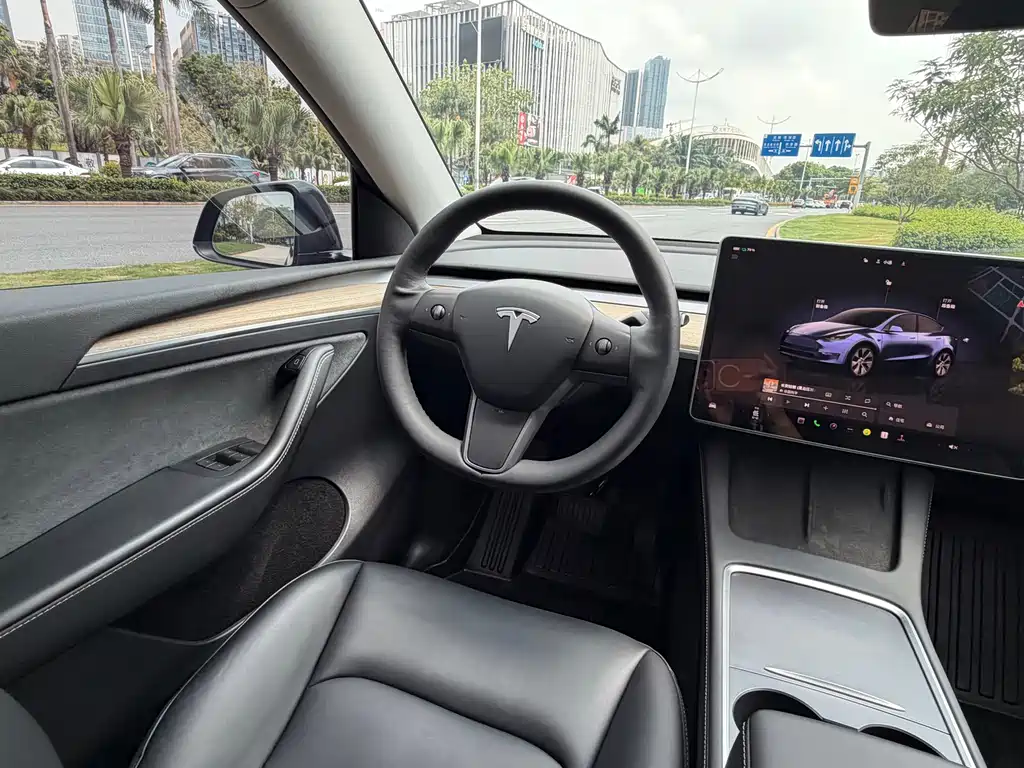 Tesla Model Y 2022 — фото 15