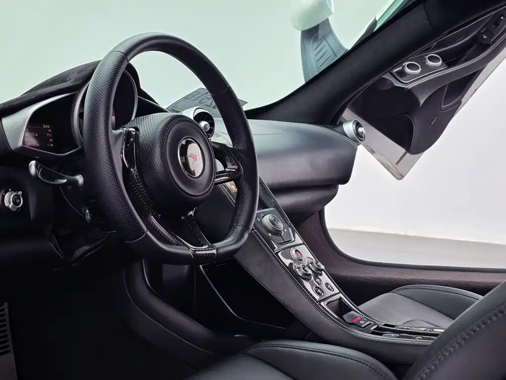 McLaren 12C 2015 — фото 15