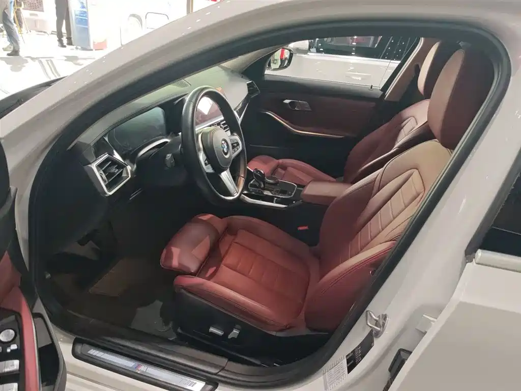BMW 3 Series 2021 — фото 12