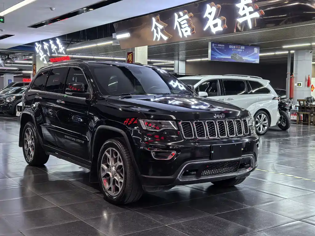Jeep Grand Cherokee 2021 — фото 3