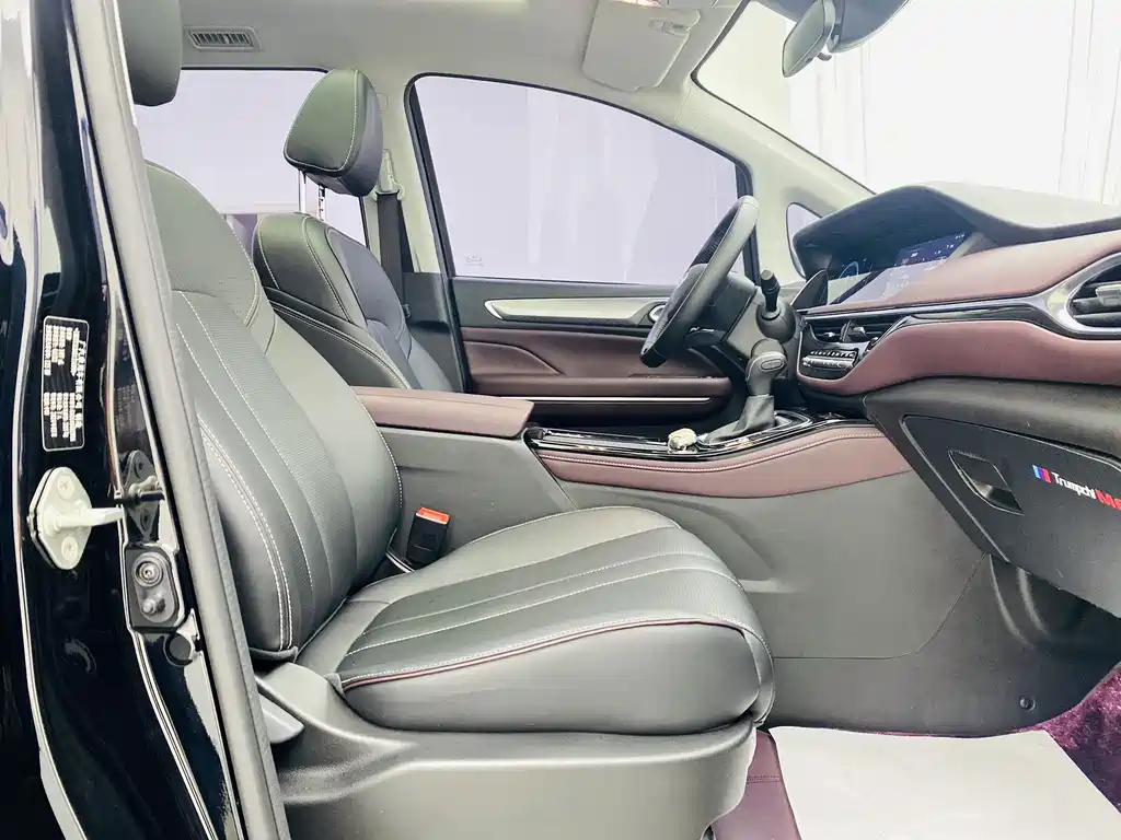 GAC Motor Trumpchi M6 2024 — фото 14